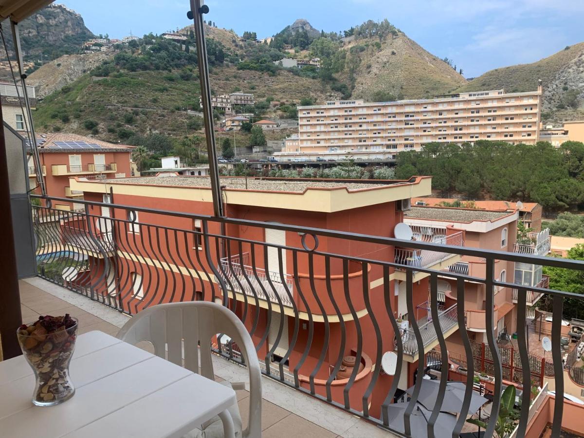 Residence La Fenice Ff Giardini Naxos Eksteriør bilde