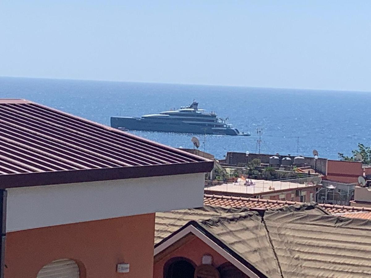 Residence La Fenice Ff Giardini Naxos Eksteriør bilde