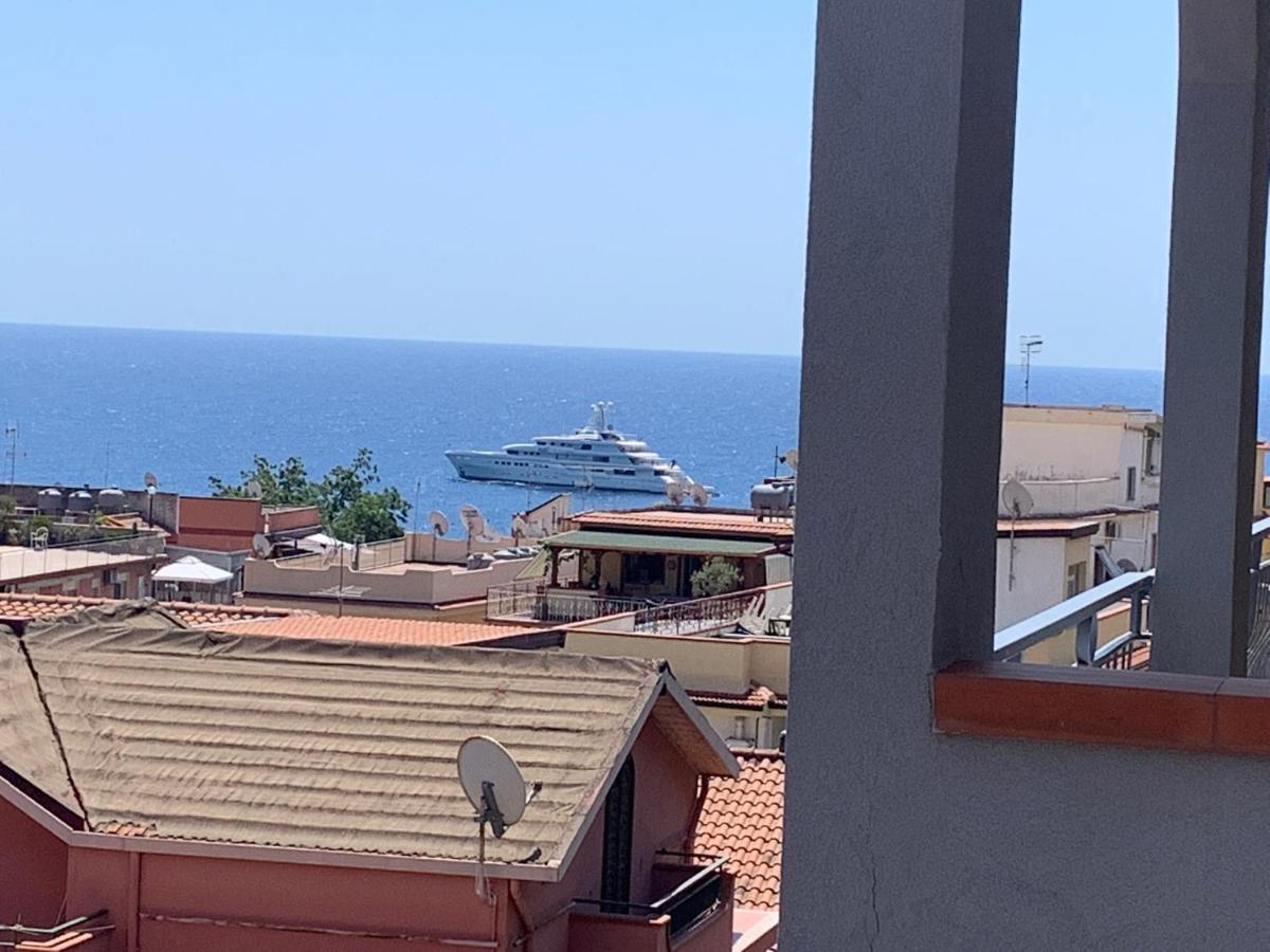 Residence La Fenice Ff Giardini Naxos Eksteriør bilde