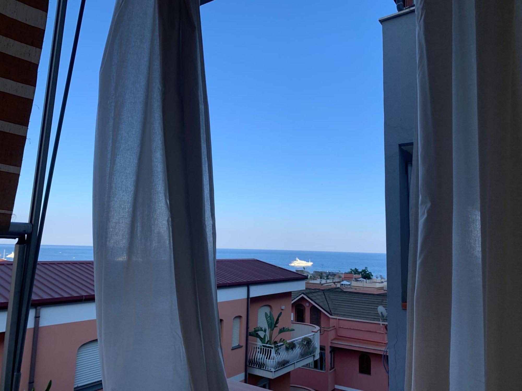 Residence La Fenice Ff Giardini Naxos Eksteriør bilde